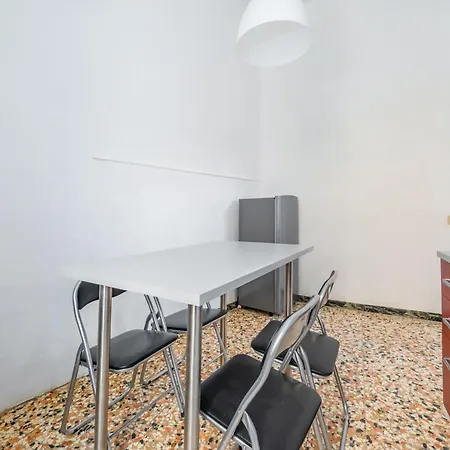 Guesthost - Cannaregio Romantic View Апартаменты