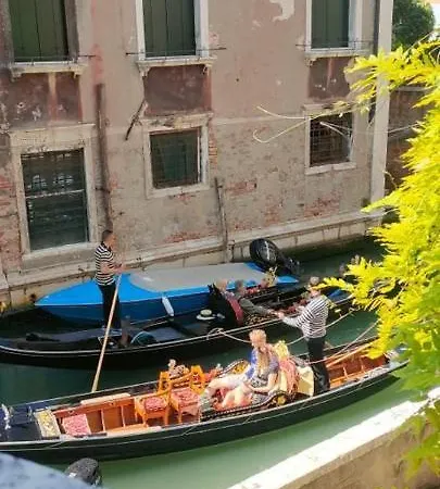 Cannaregio Romantic View Appartement Venetië