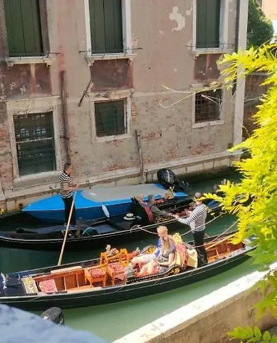 Cannaregio Romantic View Apartment Venice
